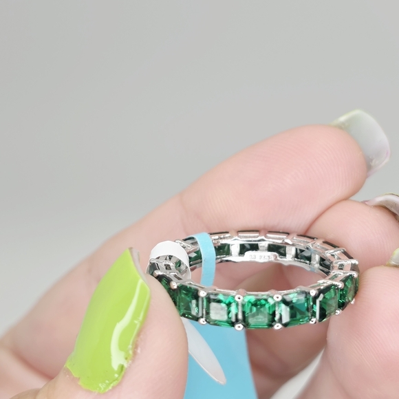 10.20cttw 4mm Emerald Nano Silver Ring - Picture 2 of 5